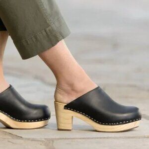 Nisolo All Day Heeled Black Clogs